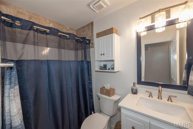 5929 Woodbrook Drive, St Louis, MO 63129