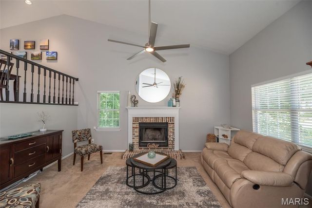 5929 Woodbrook Drive, St Louis, MO 63129