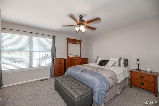 5929 Woodbrook Drive, St Louis, MO 63129