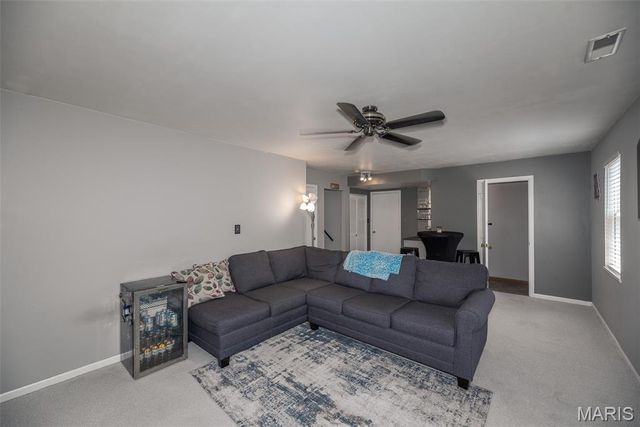 5929 Woodbrook Drive, St Louis, MO 63129