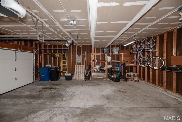 5929 Woodbrook Drive, St Louis, MO 63129
