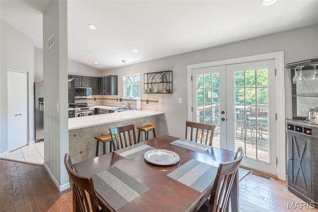 5929 Woodbrook Drive, St Louis, MO 63129