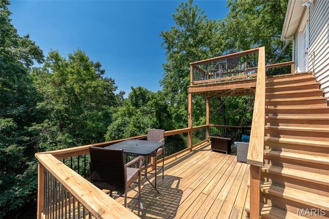 5929 Woodbrook Drive, St Louis, MO 63129