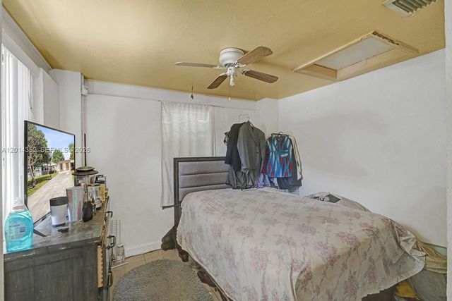 1379 NE 177th St, North Miami Beach, FL 33162