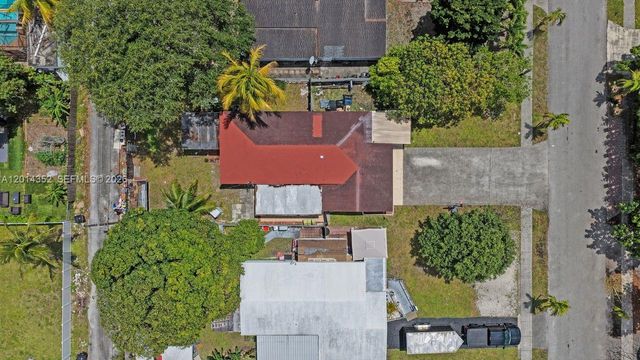 1379 NE 177th St, North Miami Beach, FL 33162