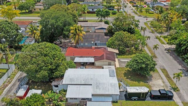 1379 NE 177th St, North Miami Beach, FL 33162