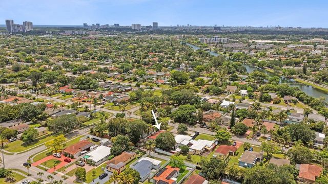 1379 NE 177th St, North Miami Beach, FL 33162