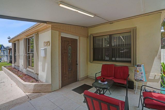 1379 NE 177th St, North Miami Beach, FL 33162