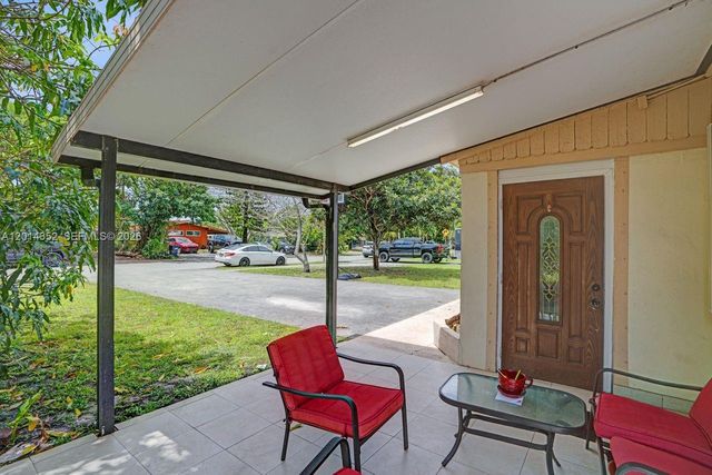 1379 NE 177th St, North Miami Beach, FL 33162