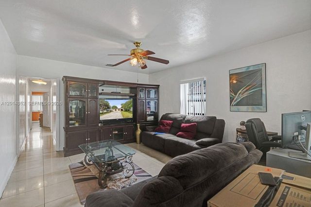 1379 NE 177th St, North Miami Beach, FL 33162