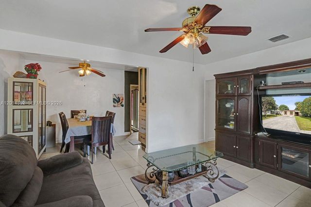 1379 NE 177th St, North Miami Beach, FL 33162
