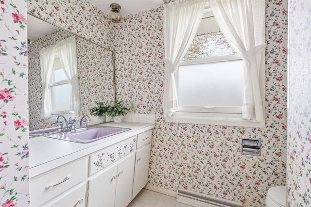2717 N ELMWOOD COURT, Appleton, WI 54911