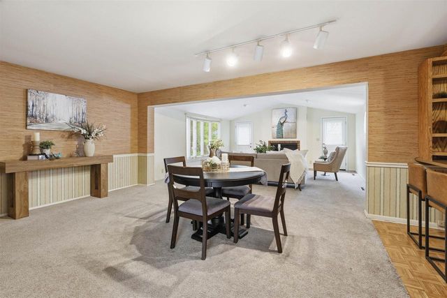 2717 N ELMWOOD COURT, Appleton, WI 54911