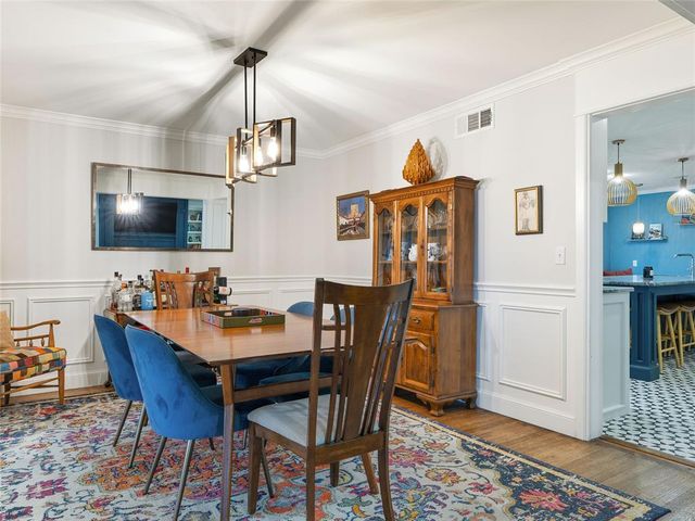 1722 Coventry Lane, Nichols Hills, OK 73120