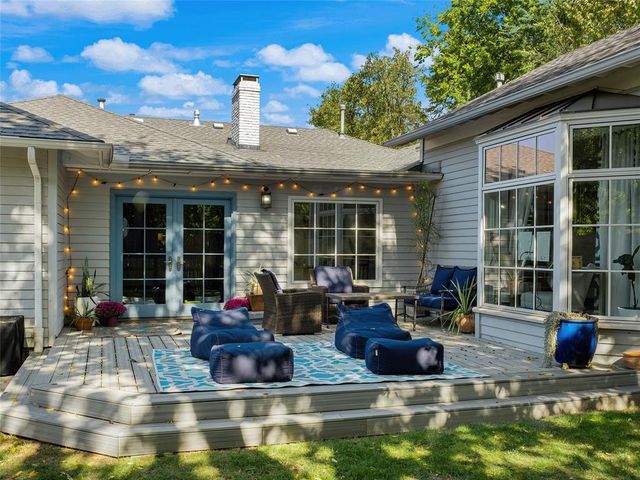 1722 Coventry Lane, Nichols Hills, OK 73120