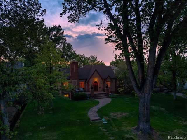 725 Monaco Parkway, Denver, CO 80220