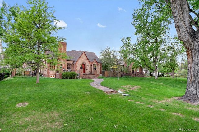 725 Monaco Parkway, Denver, CO 80220