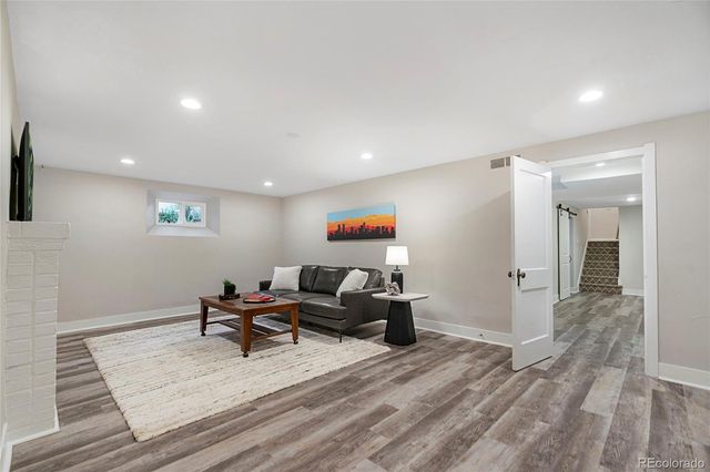 725 Monaco Parkway, Denver, CO 80220