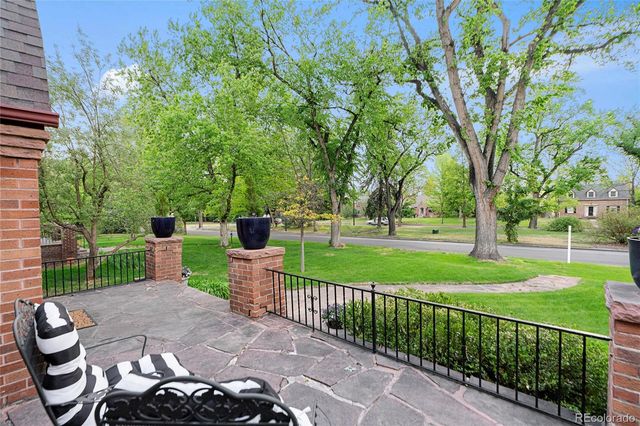 725 Monaco Parkway, Denver, CO 80220