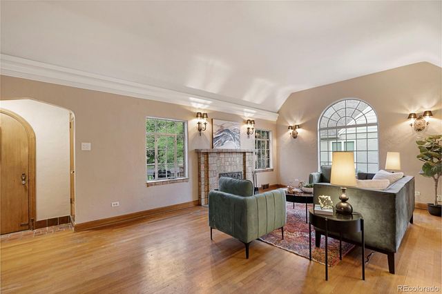 725 Monaco Parkway, Denver, CO 80220
