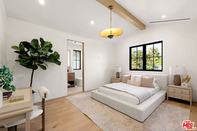 311 N Bowling Green Way, Los Angeles, CA 90049