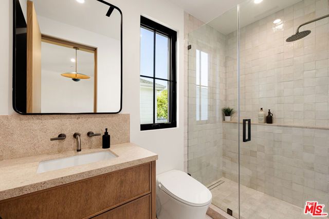 311 N Bowling Green Way, Los Angeles, CA 90049