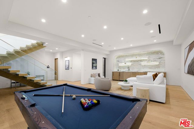 311 N Bowling Green Way, Los Angeles, CA 90049