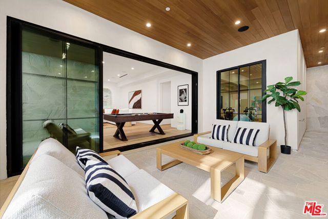 311 N Bowling Green Way, Los Angeles, CA 90049