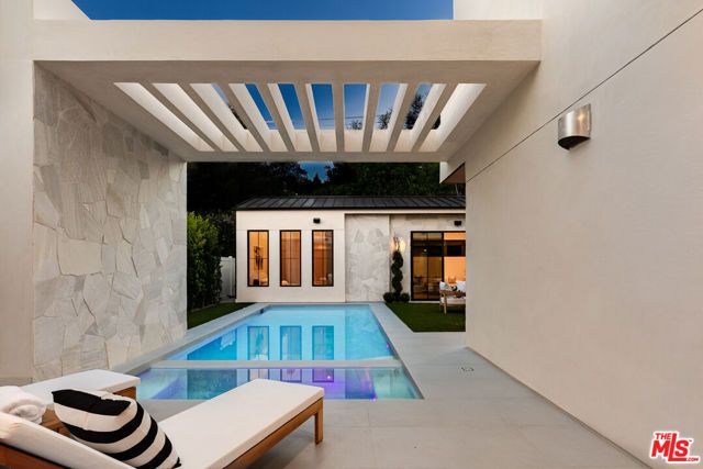 311 N Bowling Green Way, Los Angeles, CA 90049