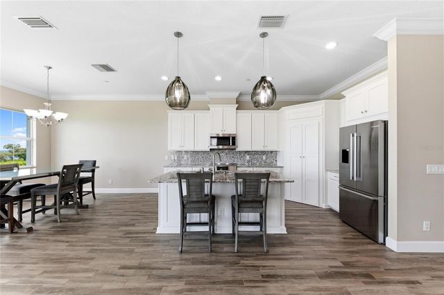 310 COMPASS POINT DRIVE 201, Bradenton, FL 34209