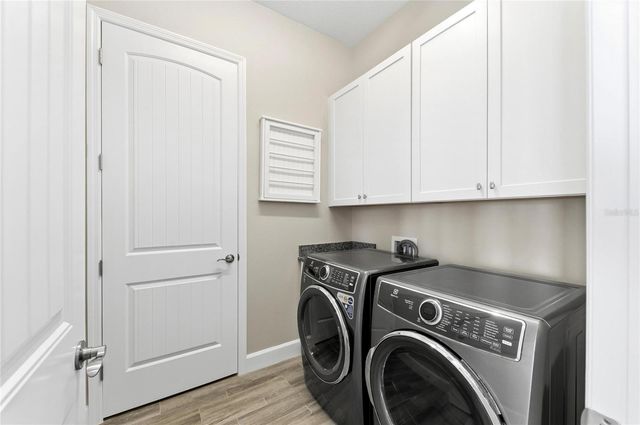 310 COMPASS POINT DRIVE 201, Bradenton, FL 34209