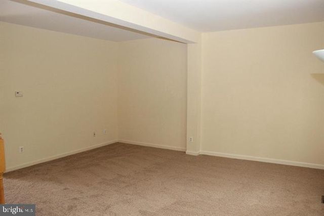 2555 CHASE WELLESLEY DR, Herndon, VA 20171