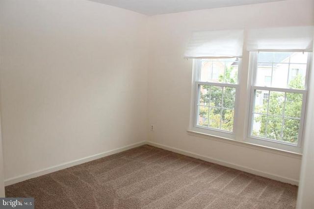 2555 CHASE WELLESLEY DR, Herndon, VA 20171