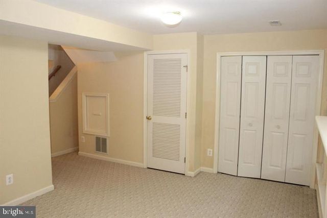 2555 CHASE WELLESLEY DR, Herndon, VA 20171