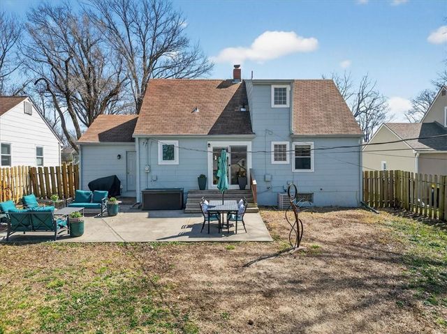 8306 Madison Avenue, Kansas City, MO 64114