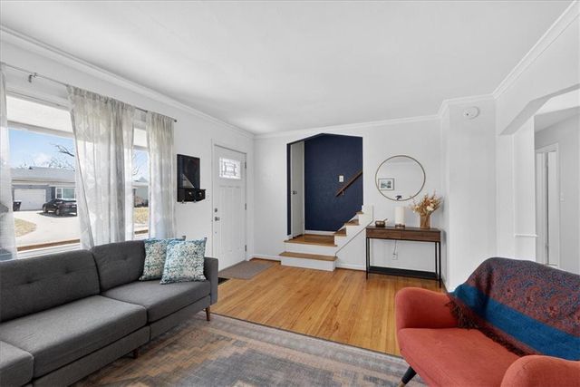 8306 Madison Avenue, Kansas City, MO 64114