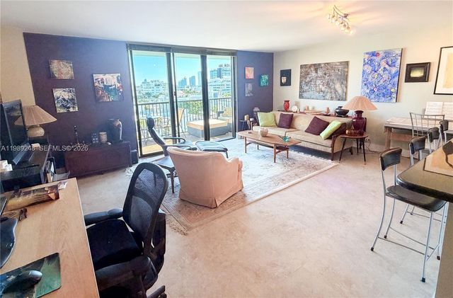 1800 Collins Ave 9E, Miami Beach, FL 33139