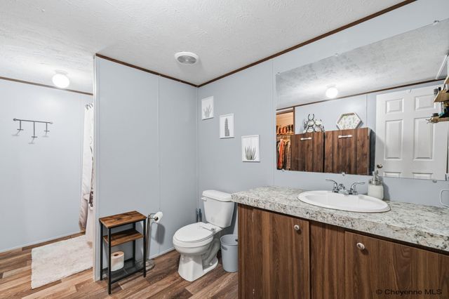 2403 HELEN AVE, Cheyenne, WY 82007