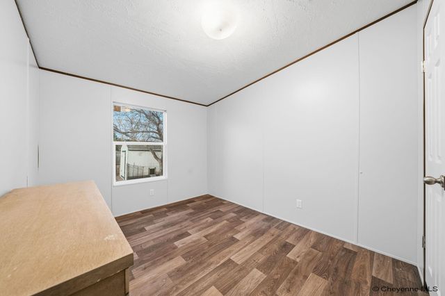 2403 HELEN AVE, Cheyenne, WY 82007