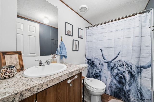 2403 HELEN AVE, Cheyenne, WY 82007