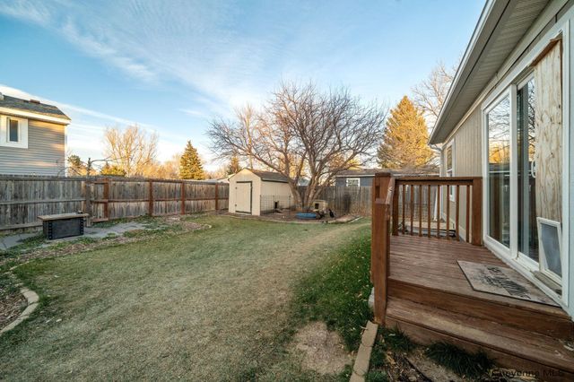 2403 HELEN AVE, Cheyenne, WY 82007
