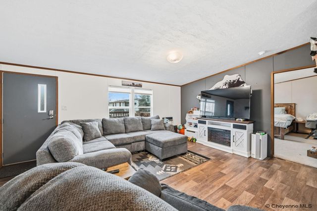 2403 HELEN AVE, Cheyenne, WY 82007