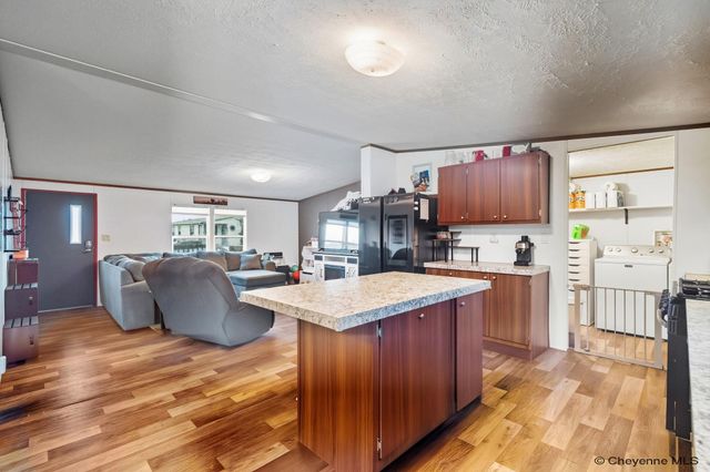 2403 HELEN AVE, Cheyenne, WY 82007