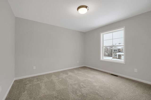 1943 Sparrow Drive, Shakopee, MN 55379