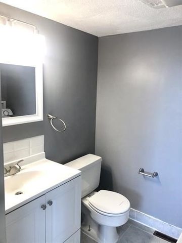 3 Circuit Lane 3, Watertown, MA 02472