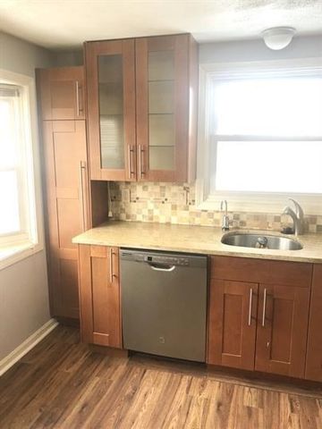 3 Circuit Lane 3, Watertown, MA 02472