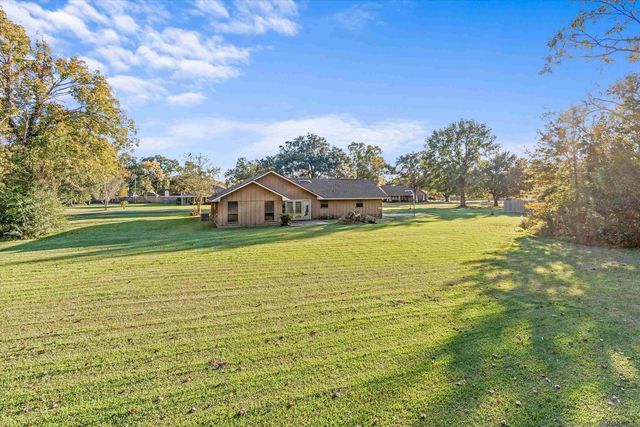40134 Woodland Ave, Gonzales, LA 70737