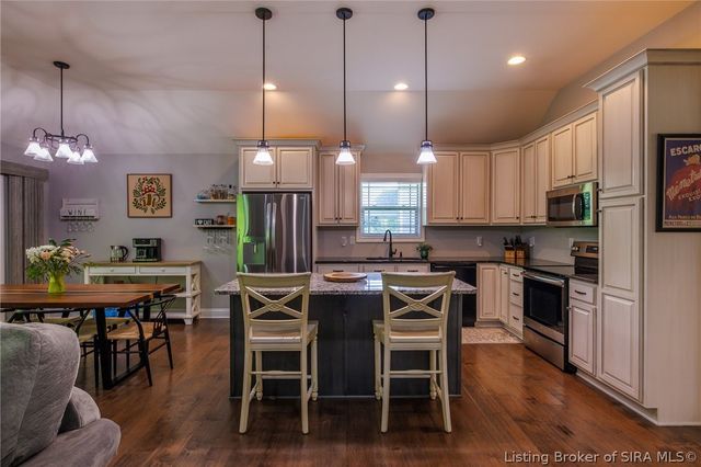 726 Tcb Boulevard, Memphis, IN 47143