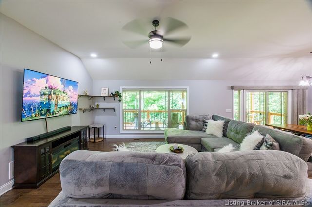 726 Tcb Boulevard, Memphis, IN 47143