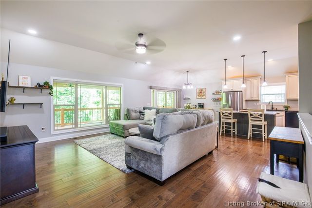726 Tcb Boulevard, Memphis, IN 47143